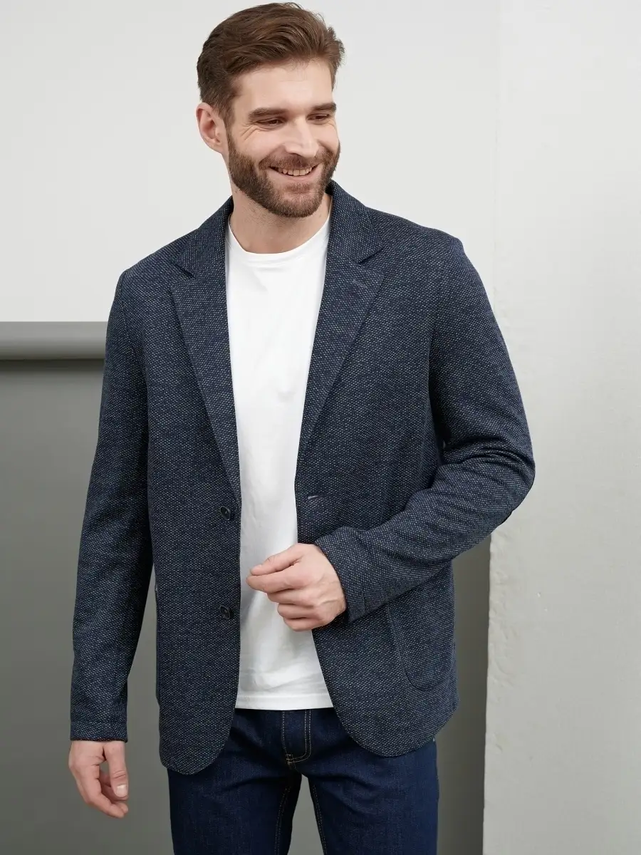 Elegant mens jacket: the perfect combination of style and comfort for your everyday look